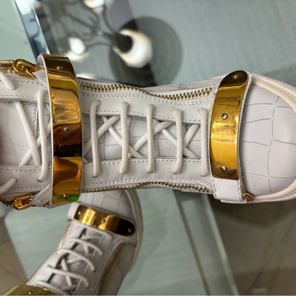 Authentic Giuseppe Zanotti Lorenz 75 TR Donna Gold and Cream High-Top Sneakers - Picture 10 of 17